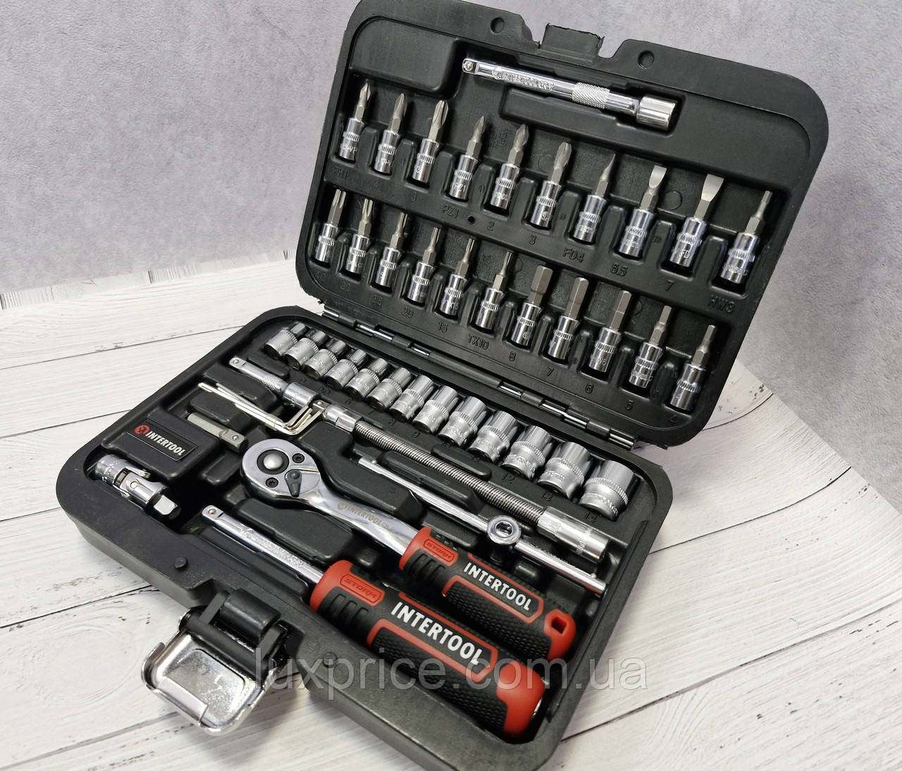 Набір інструментів 1/4 ", 46 од., Cr-V INTERTOOL ET-8046    Luxprice, фото 1