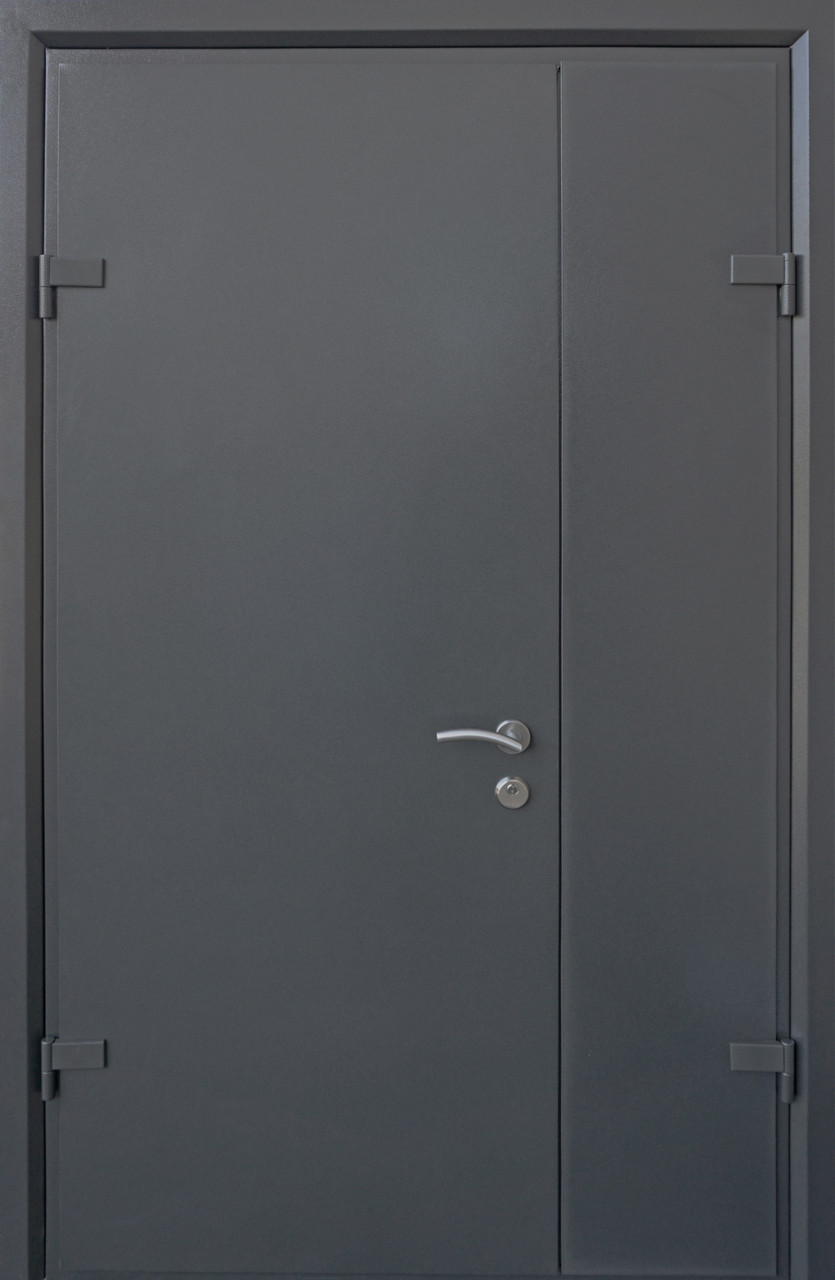 Двері вхідні металеві Страж TECHNO-DOOR 1200х2040 мм RAL 9975 графіт Ліві