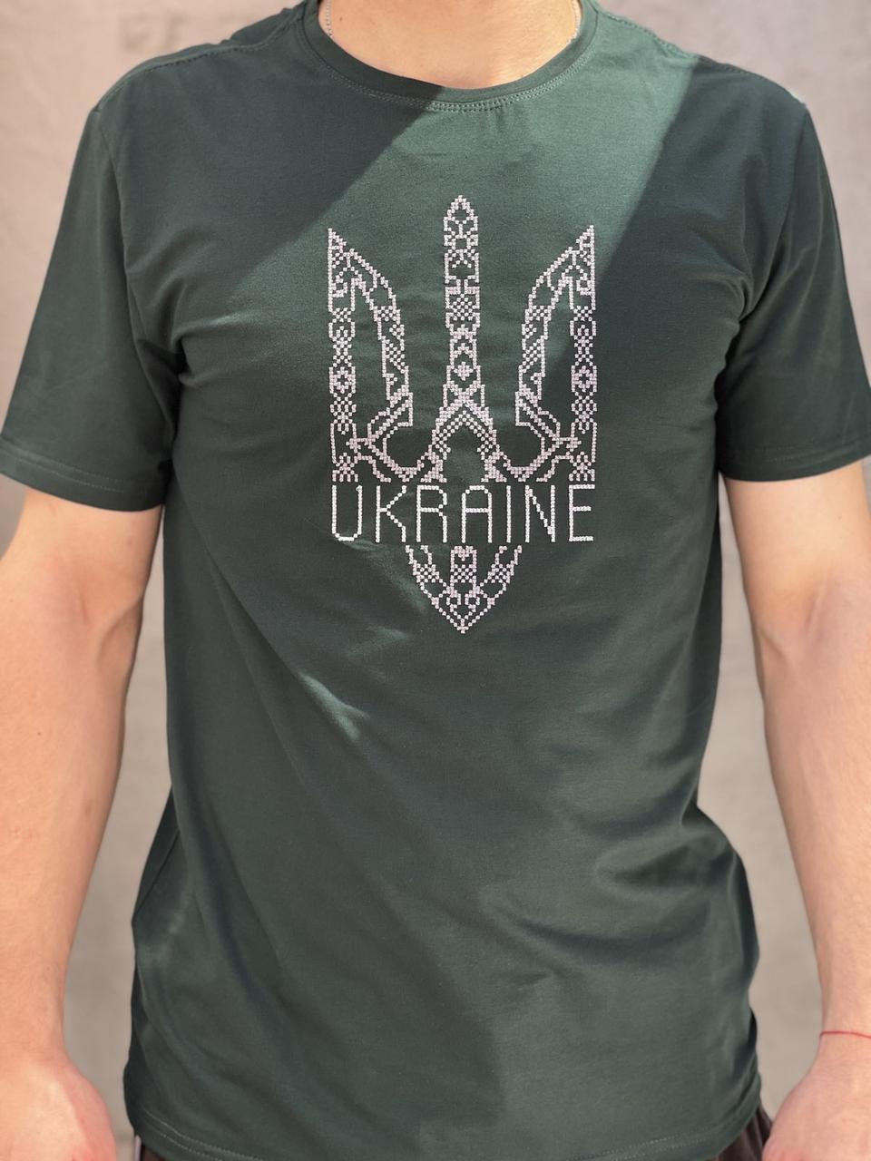 Футболка чоловіча "UKRAINE" Стретч-кулір Бутилка (вишивка - Сірий)