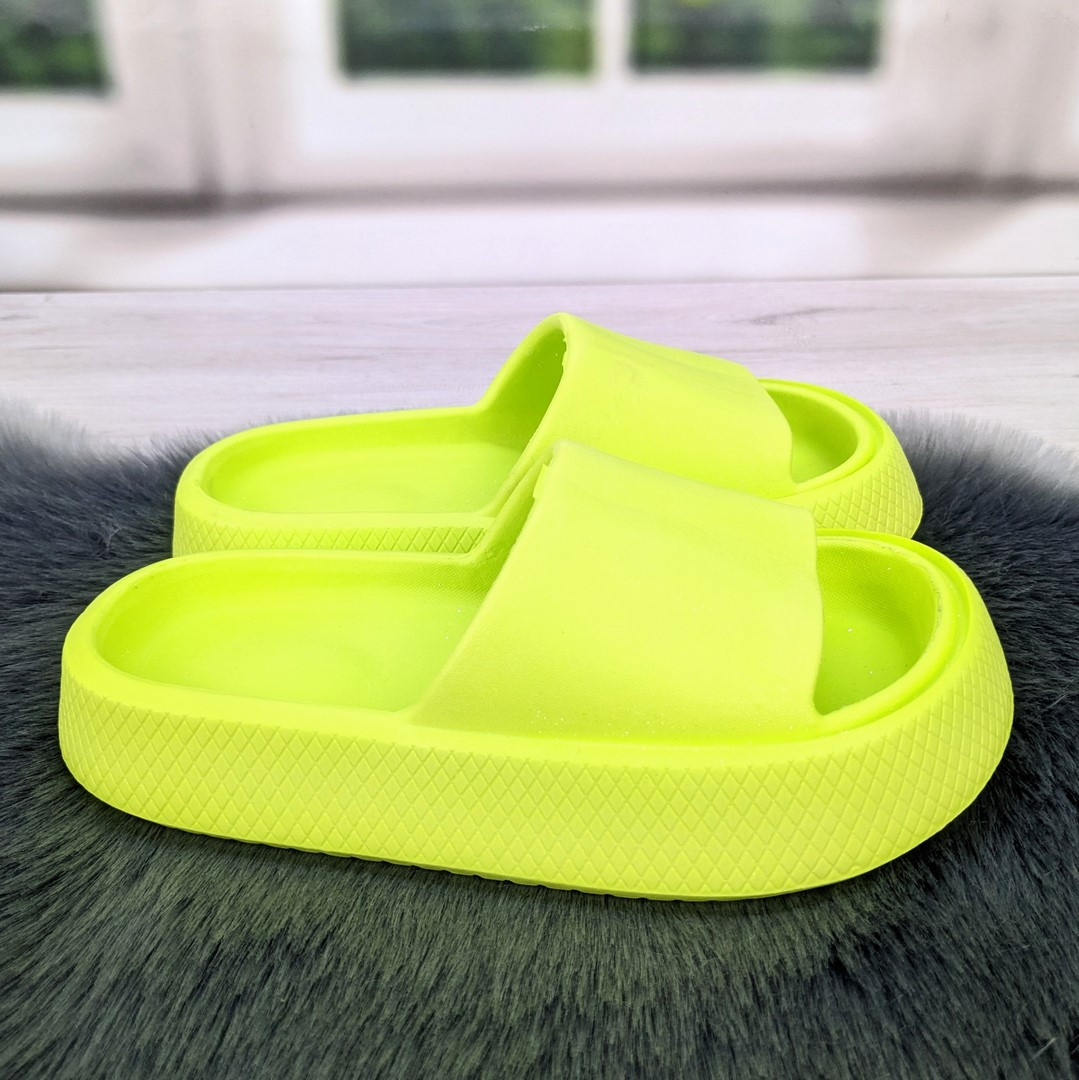 Шльопанці жіночі сланці салатові Progress 4408