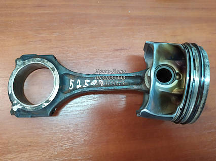 Шатун із поршнем mercedes w205 000052587