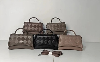 Сумочка жіноча крос-боді 25*17 см з клапаном зі штучної шкіри в різних кольорах Zhenya