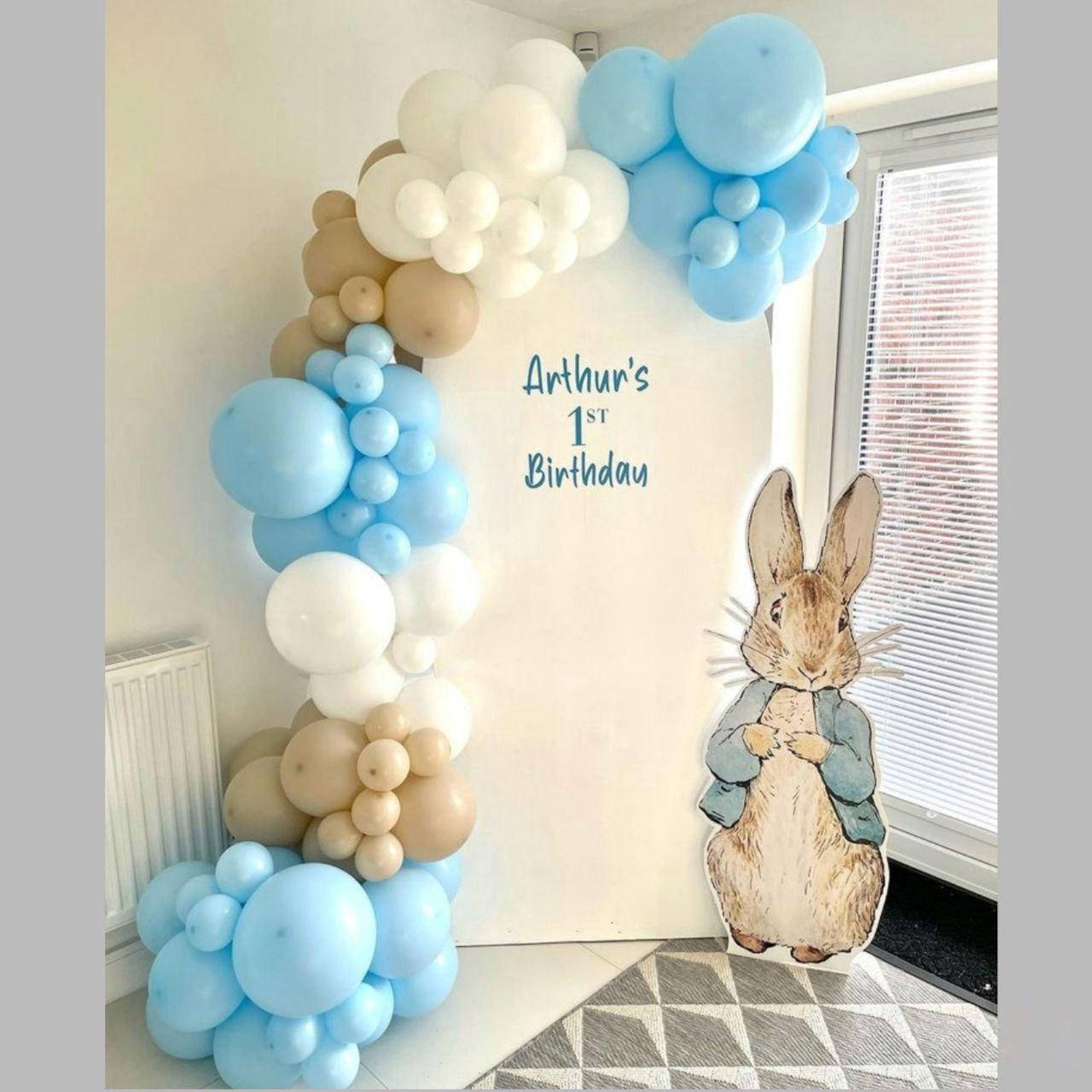 

Арка гирлянда из воздушных шаров Зайчик