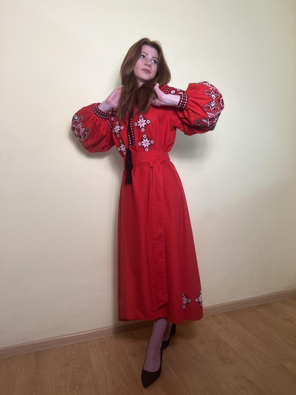 Вишита сукня. Плаття вишиванка.