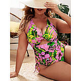Жіночий яскравий закритий купальник з квітковим принтом з чашкою на затяжках, фото 5