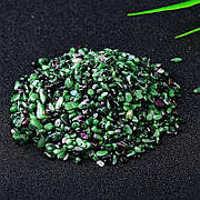 Крихта Цоїзит 5-7 мм з червоним рубіном аніоліт без отвору, галтовка з натурального каменю, ціна за 10 грам