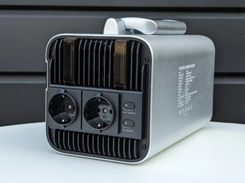 Портативна зарядна станція 600Вт (1000Вт max) 577Вт·год 156000мА·год 220В NCM Protester PRO-PS600D