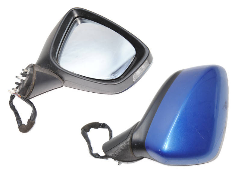 Зеркало правое электрическое 8 пинов -15 дефект MAZDA CX -5 12-17