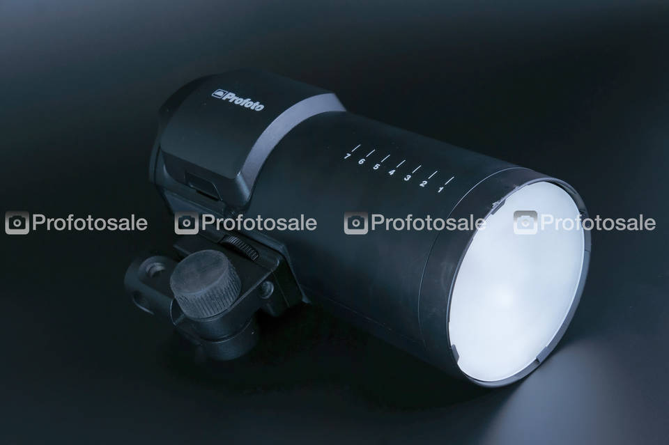 Спалах Profoto B10 plus: продажа, цена в Киеве. Вспышки и
