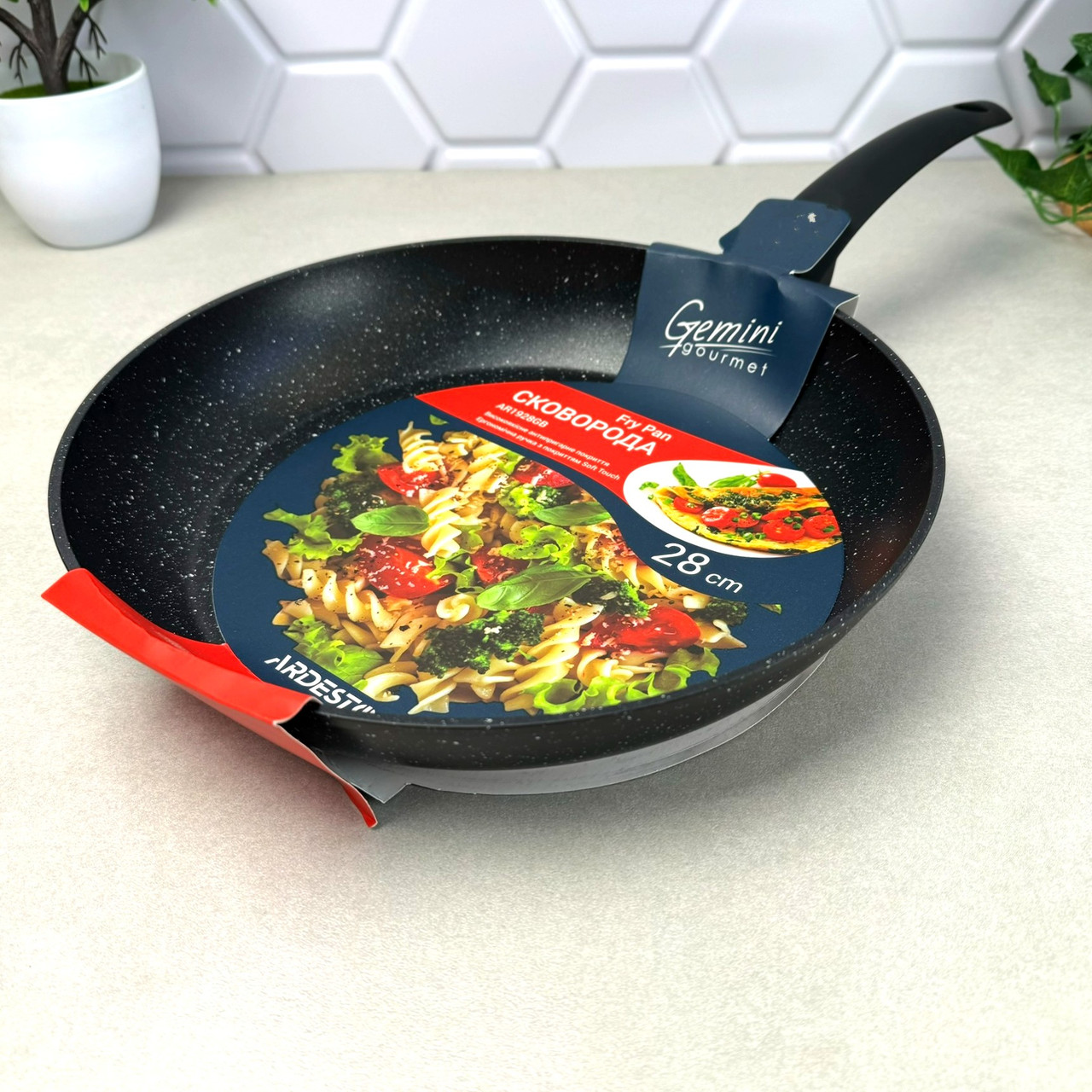Чорна сковорода 28 см з антипригарним покриттям Ardesto Gemini Gourmet
