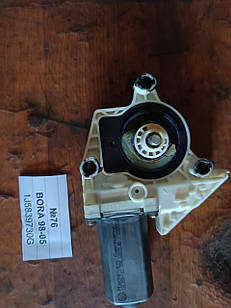 №76 Моторчик склопідйомника заднього правого 1J5839730G для Volkswagen Bora 98-05