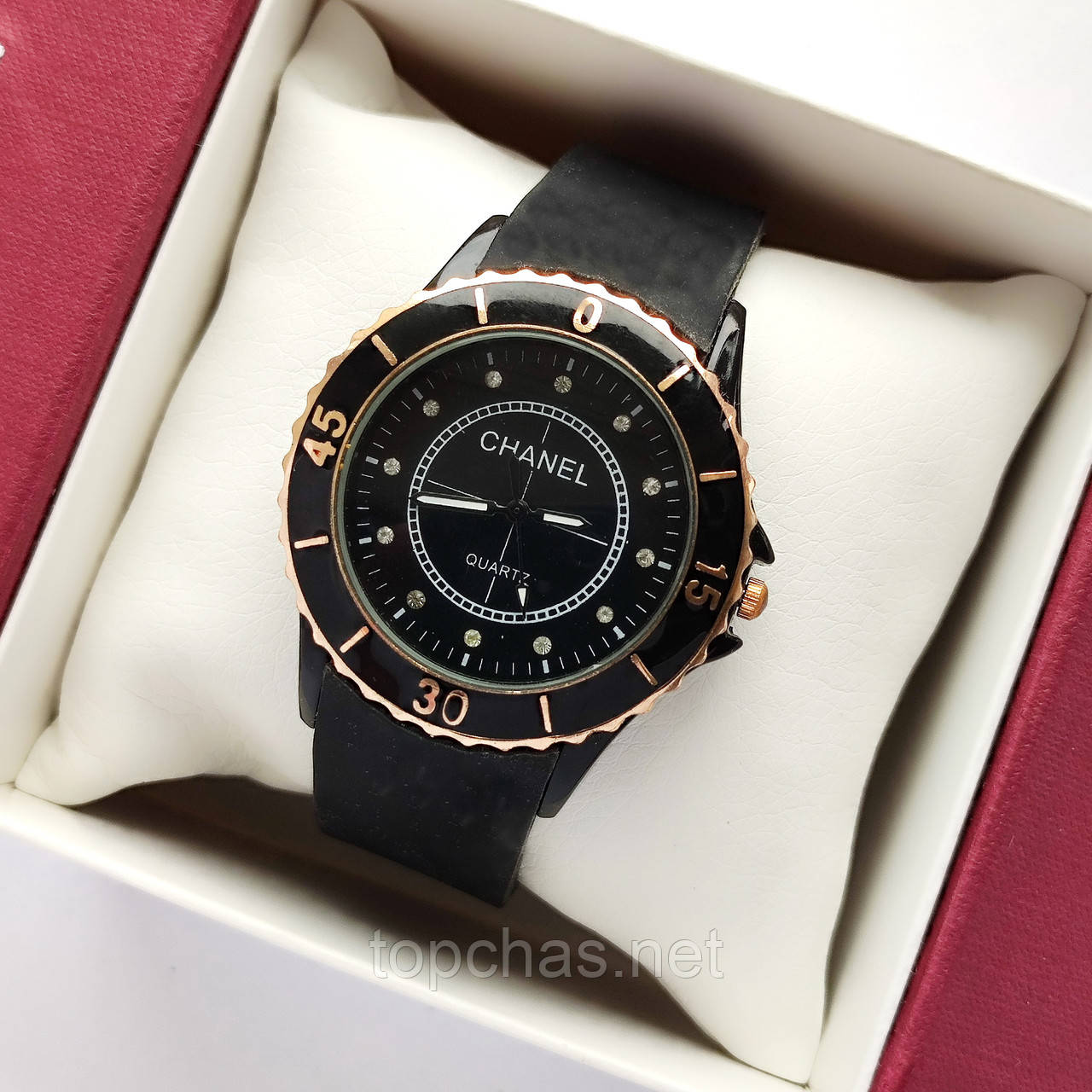 Чорний жіночий наручний годинник Chanel (шанель) із золотими цифрами на корпусі, на силіконовому ремінці, код - 2433