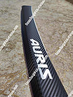 Toyota Auris 5D *2012-2018 рік Тойота Ауріс Хетчбек Накладка на задній Бампер під КАРБОН Нержавійка з загибом і з логотипом