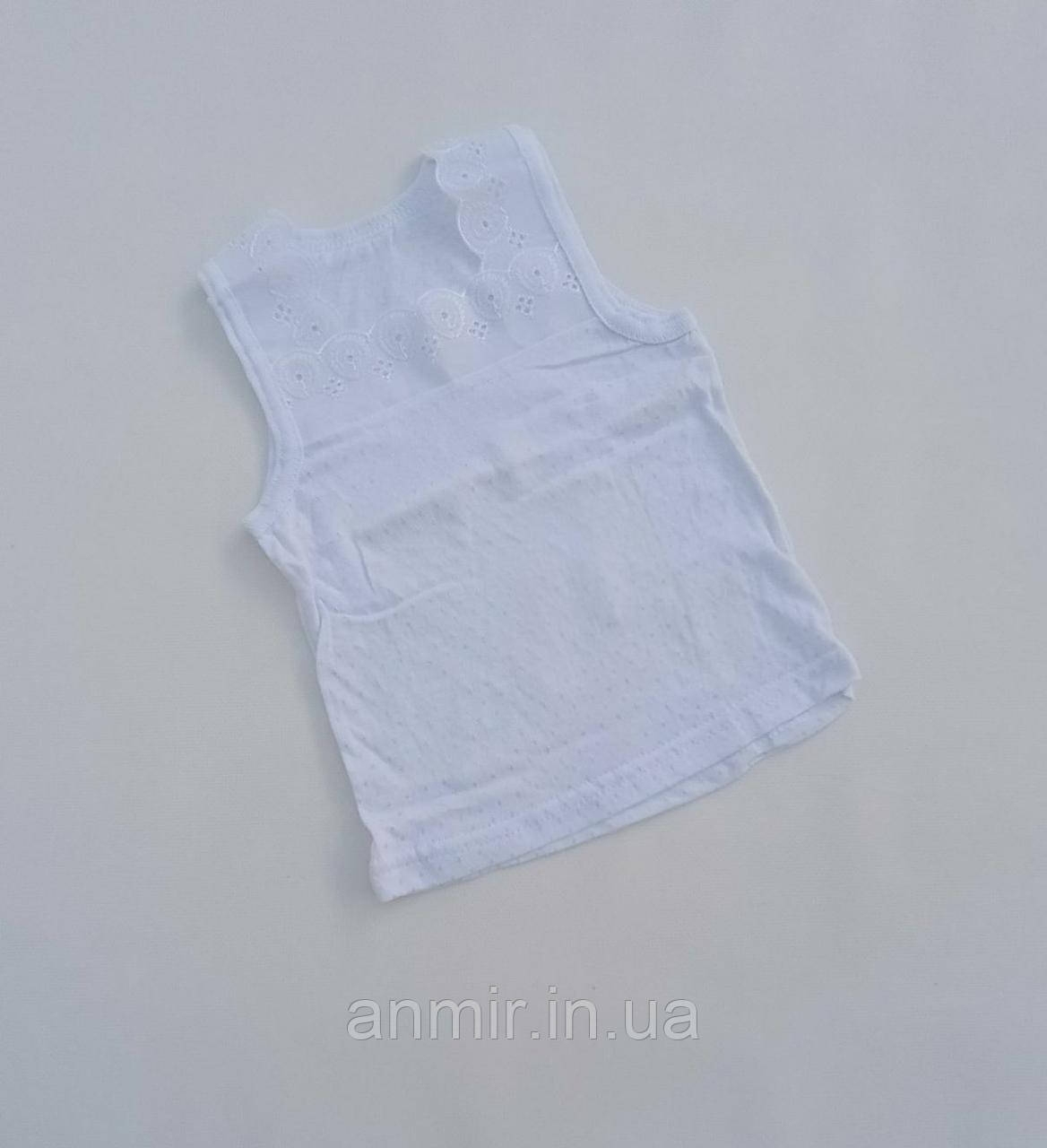 Дитяча трикотажна майка на тонких бретелях з ажуром для дівчинки 1-11 років, колір білий