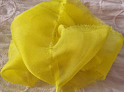 Найтонша стрічка із Шифону (натуральний шовк), колір — жовтий. Ширина 2 см. Ціна вказана за 1.3 м