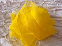 Найтонша стрічка із Шифону (натуральний шовк), колір — жовтий. Ширина 2 см. Ціна вказана за 1.4 м