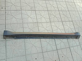 Накладка порога права Subaru Forester S12, кузов SH, 2007-2013 років.