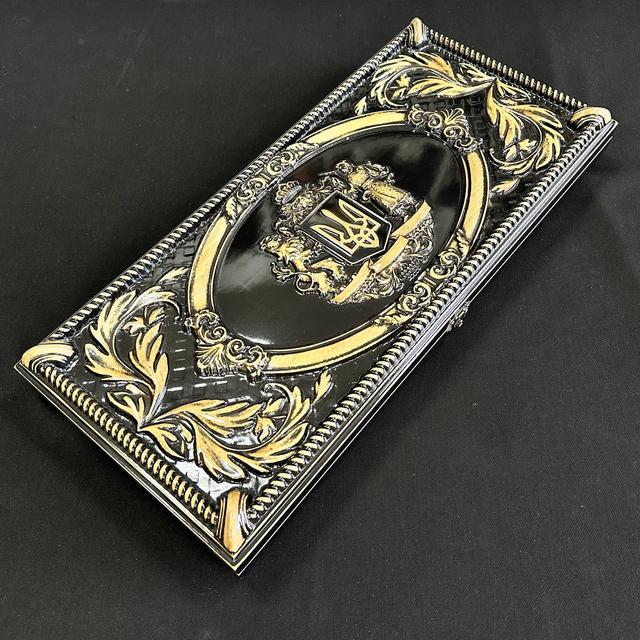 Дерев'яні нарди, оформлені  різьбою, "Герб"