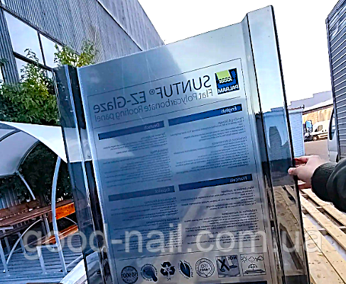 Навіс під будинок із монолітного модульного полікарбонату графіт  673х4000мм, фото 1