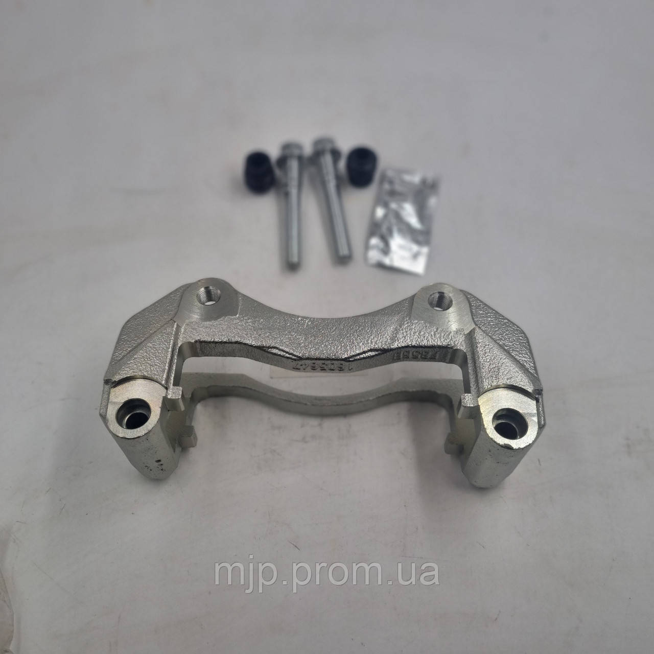 Скоба супорту переднього права, ліва NTY HZT-MS-000A MR307282
