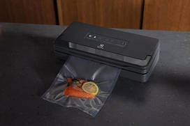 Вакууматор Electrolux Explore E6VS1-6AG 100 Вт 4607119