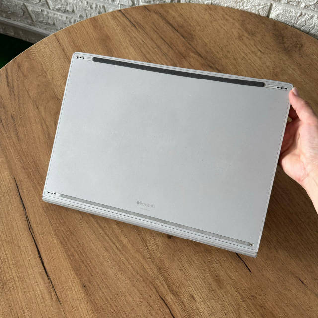 Microsoft Surface Book 2 15インチ 1TB l_K0001035444.jpg
