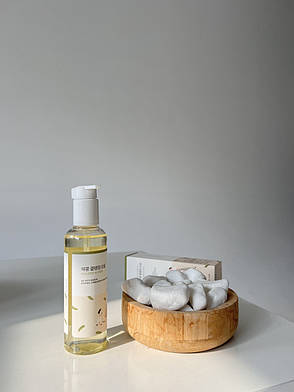 Гідрофільна олія Round Lab (Soybean Cleansing Oil), 200 мл (322130), фото 4
