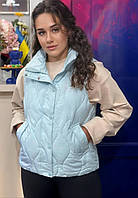 Жіноча подовженна жилетка безрукавка Жіноча стильна жилетка голуба демисезонна плащівка на сінтепоні