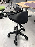 Salli Slim Sway - для дітей і дорослих "компактного" статури, має механізм качання