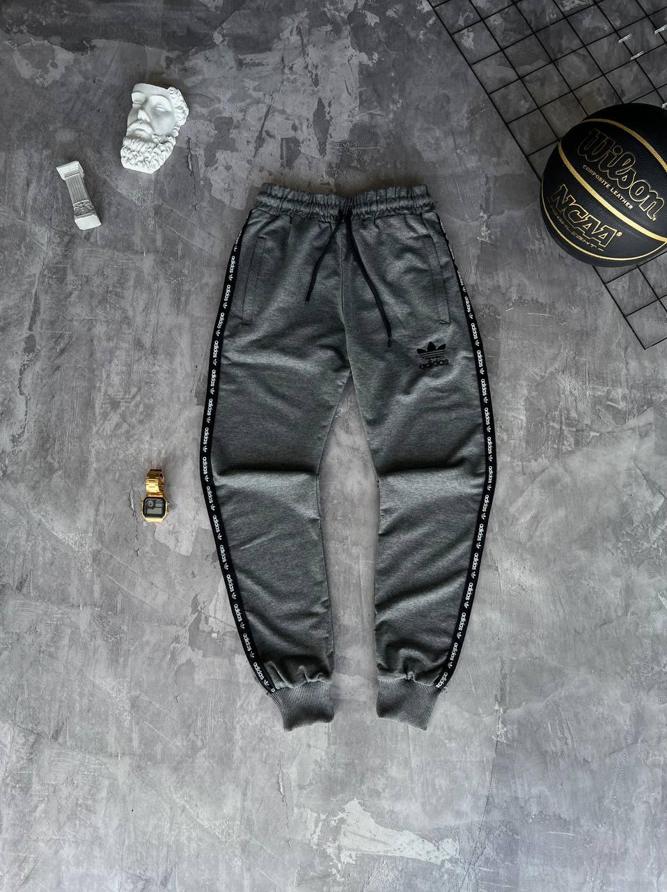 Чоловічі спортивні штани Adidas M1999 сірі