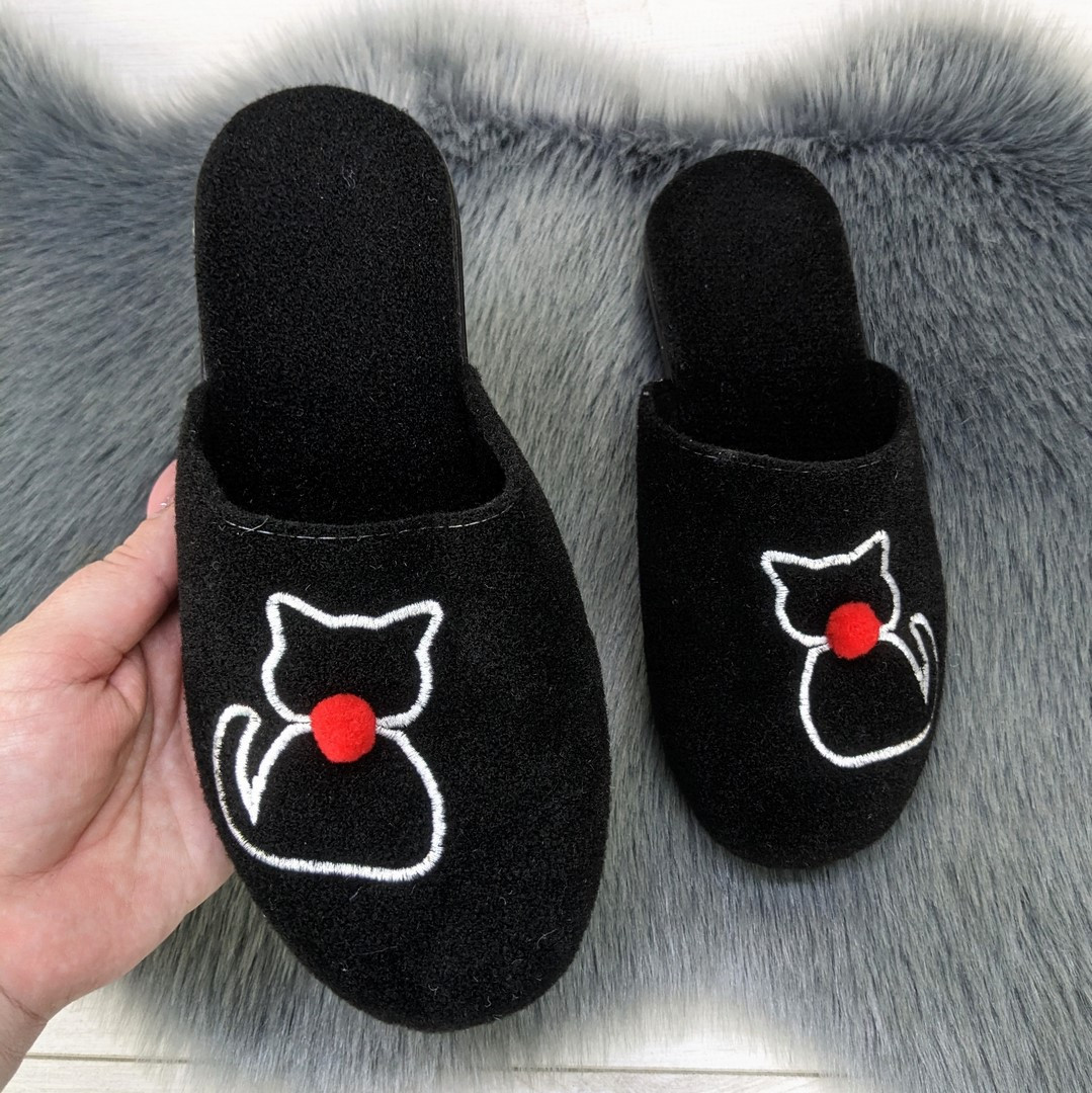 Тапочки жіночі домашні Klerotex із закритим носком фетрові чорні 4526