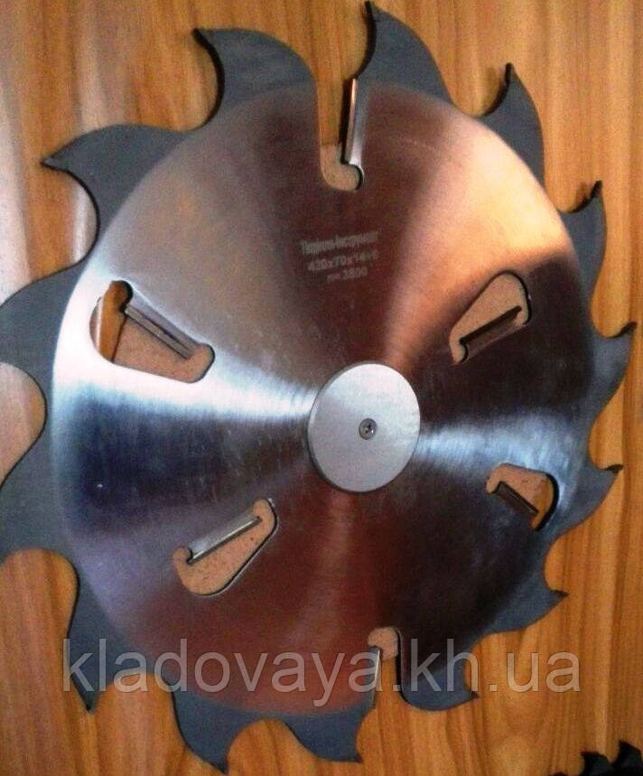 Пила дискова D560-d50/60/70/80-B5,2/3,8-z30+6 для поздовжнього розпилювання деревини в багатопільних верстатах