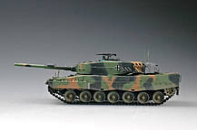 Leopard 2 A4. Збірна модель німецького танка у масштабі 1/35. HOBBY BOSS 82401, фото 5