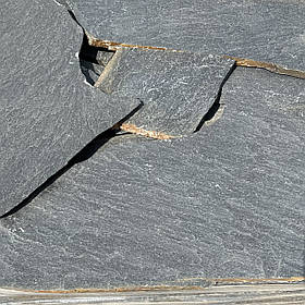 Чорний сланець / дикий камінь для цоколя, фасаду, каміну, та садового декору