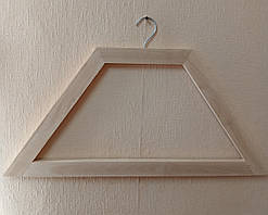 Вішалка з дерева для облачення священика