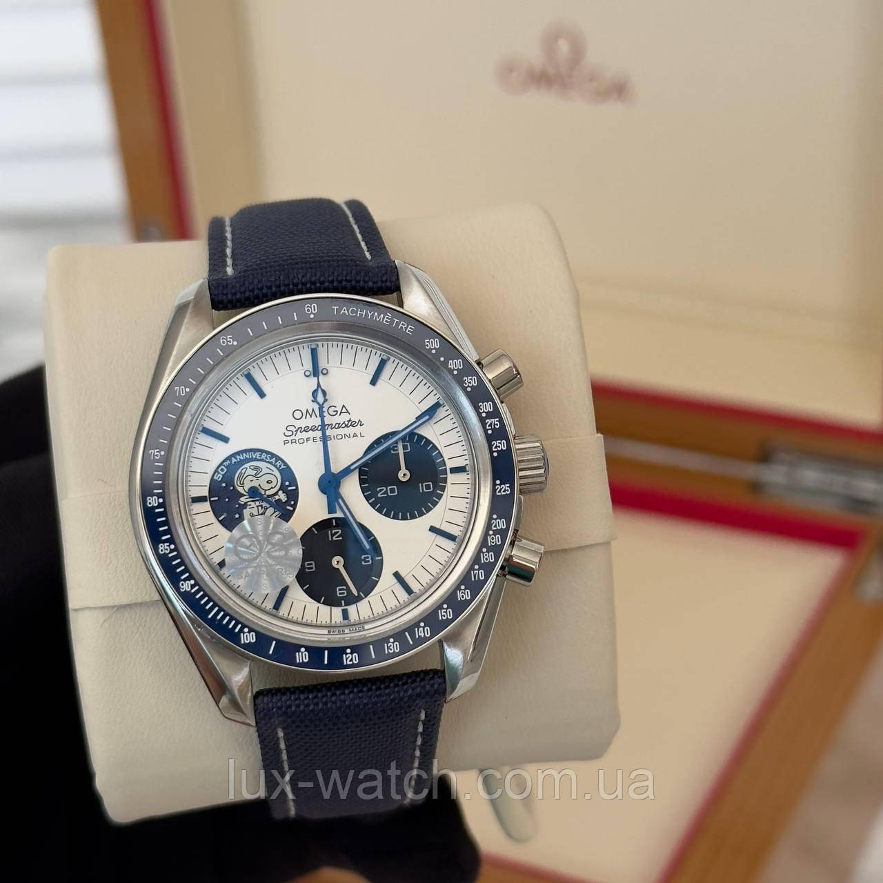 Годинники Omega Speedmaster Snoopy Eyes On The Stars (зyпepклoн найвищої якості)