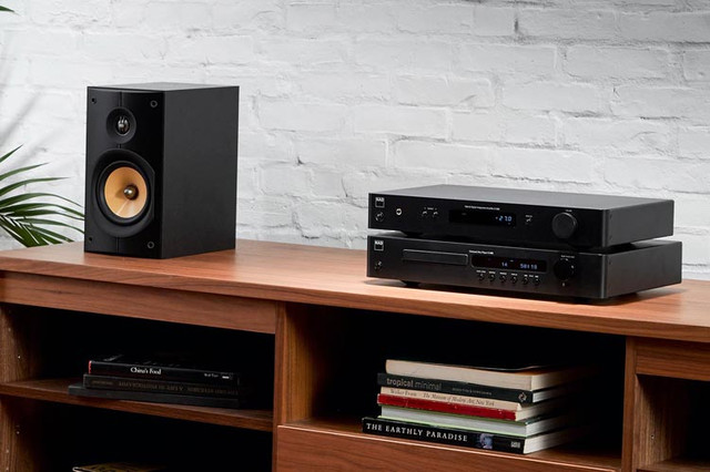 NAD C 328 гібридний цифровий стерео підсилювач-ЦАП з Bluetooth