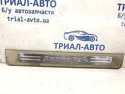 Накладка порогу Hyundai Santa Fe CM 2.7 БЕНЗИН G6EA 2005 перед. лев. (Б/в)