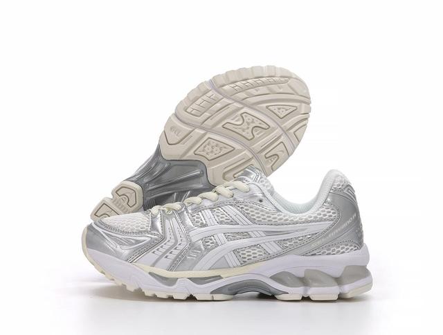 Кроссовки Asics