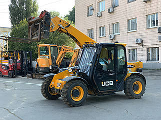 JCB 525-60