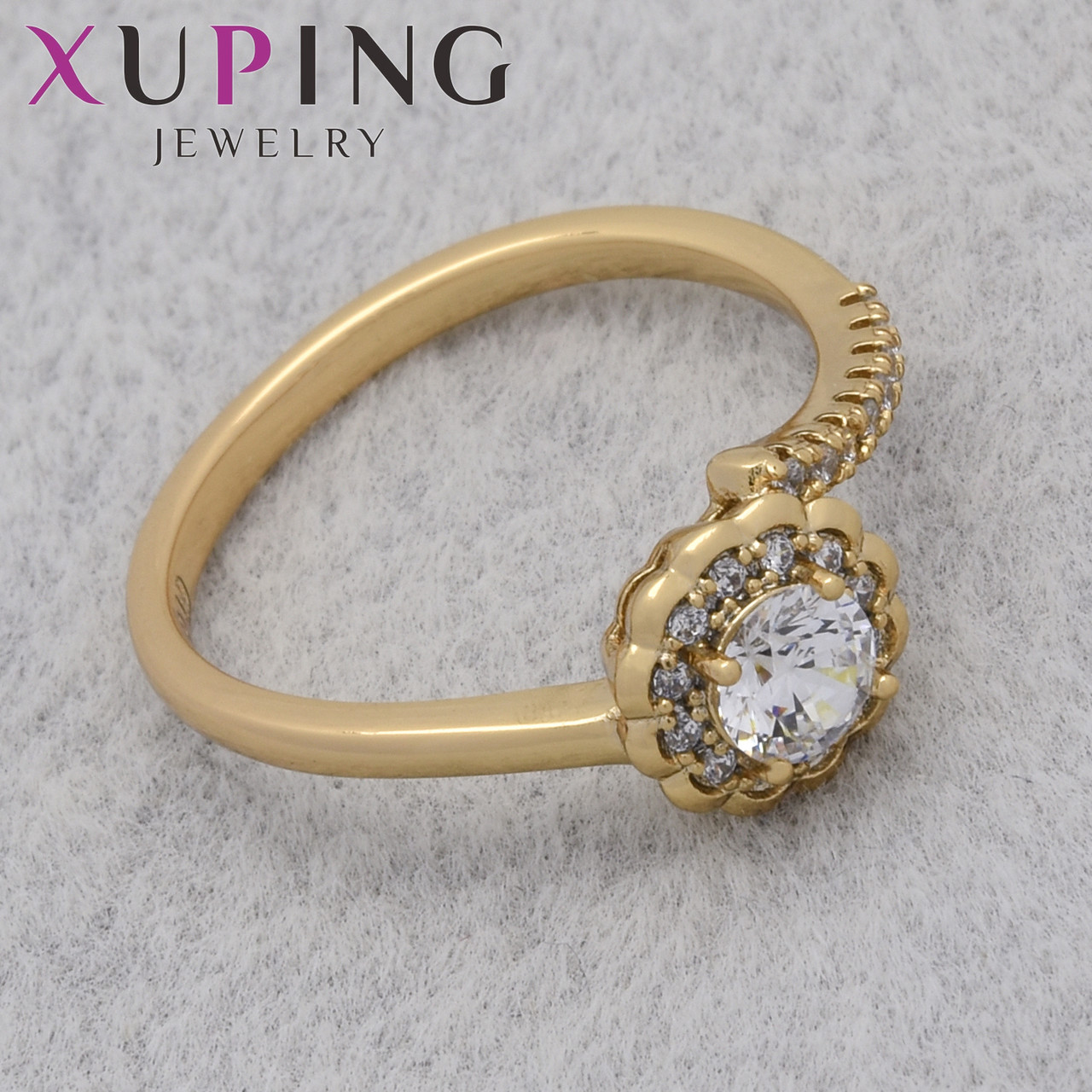 Кільце золотисте Xuping Jewelry медичне золото квіточок з білим цирконом 18К ширина 2 мм