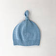 Шапочка в'язана з помпоном голубий топ, фото 2