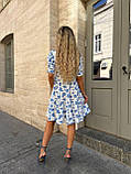 Вільне літнє коротке плаття зі штапелю з блакитним квітковим принтом, фото 4