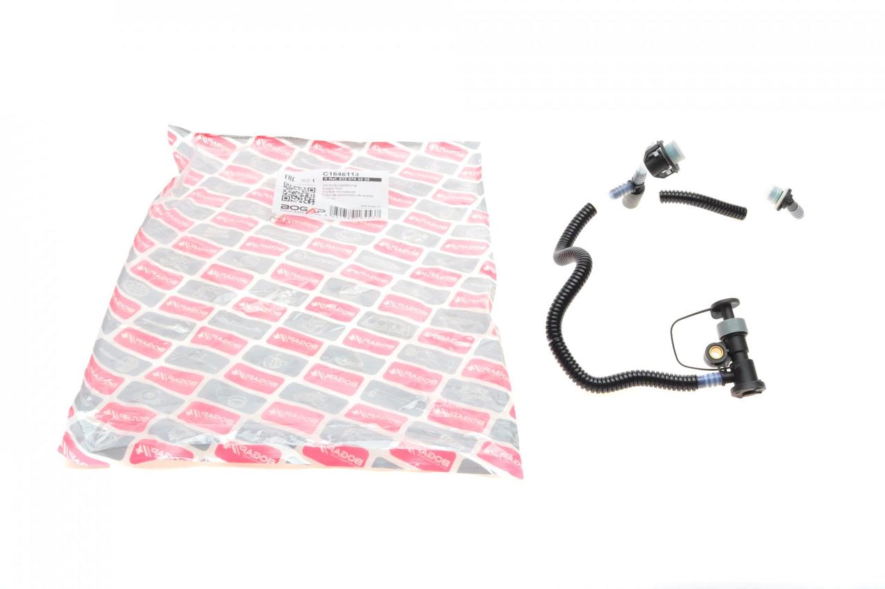 Трубка паливна Mercedes (W163) (тройником CDI) (ПНВТ-паливна рейка) Bogap C1646113