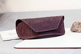 Футляр для окулярів шкіряний бордовий з орнаментом Карпати | очешник шкіра