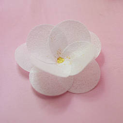 Вафельний декор Slado "Камелія біла" 6 см 1 шт.