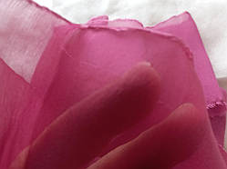 Найтонша стрічка із Шифону (натуральний шовк), колір — рожевий. Ширина 2 см. Ціна вказана за 1.3 м