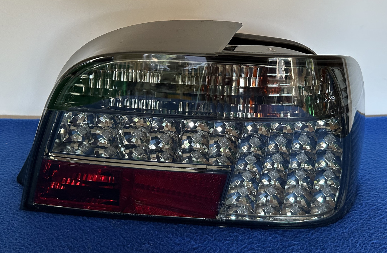 Задні Led-ліхтарі bmw e38 1994 — 2002