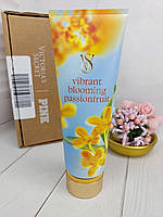 Лосьйон Vibrant Blooming Passionfruit Victoria’s Secret