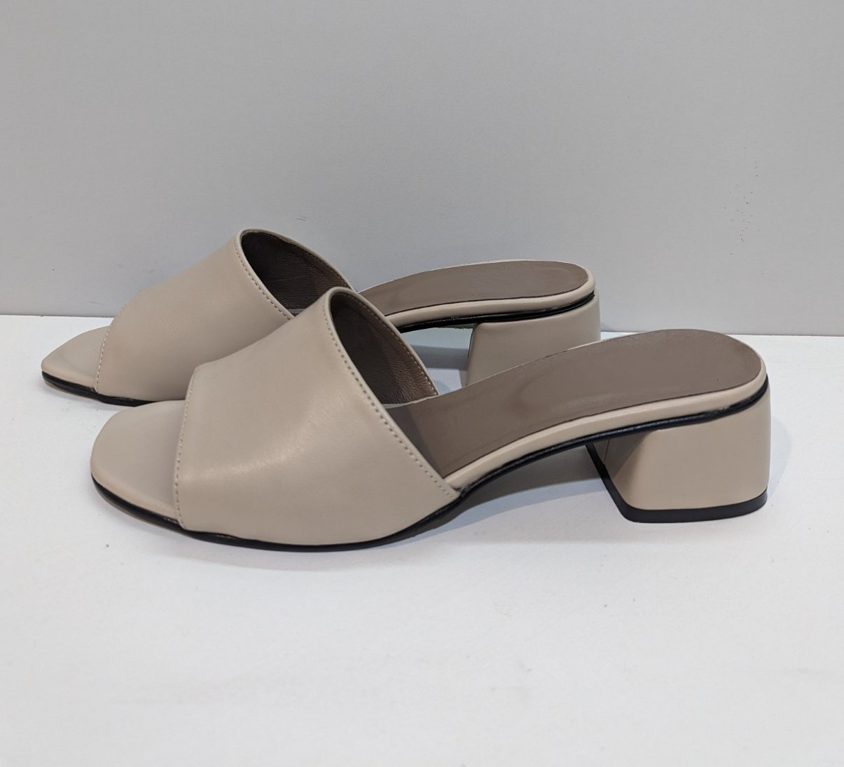 STTOPA Розміри 36-44. Шльопанці великих розмірів шкіряні. Каблук 4,5 см. 124-3644-45-1 Бежеві, фото 1